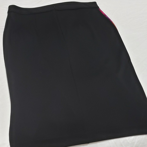 Skirt - Picture 5 of 8